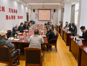 市委老干部局召开银发人才志愿服务团召集人座谈会